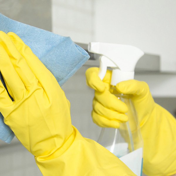 papelmatic-higiene-professional-com-aplicar-productes-detergents-desinfectants-esprai-1