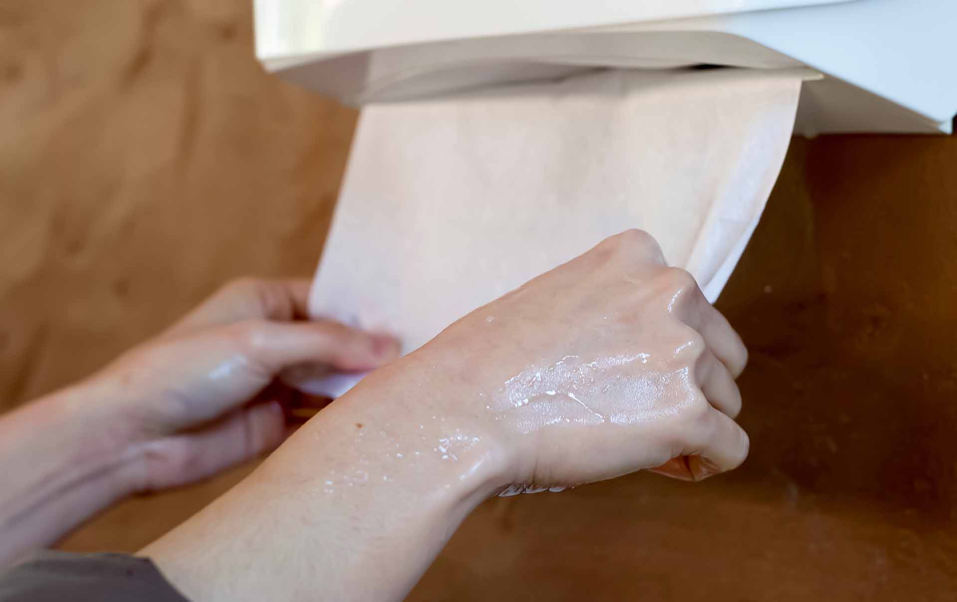 Toallas de papel o secadores de manos. Cual es la mejor opcion?