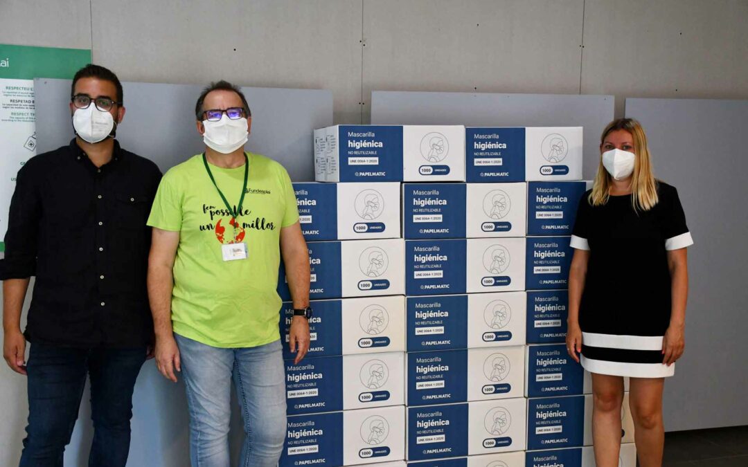 papelmatic-higiene-profesional-donamos-10000-mascarillas-a-fundesplai