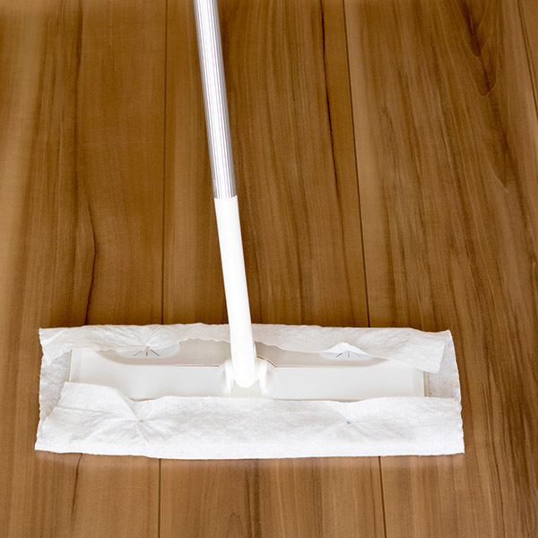 papelmatic-higiene-profesional-como-limpiar-suelos-blancos-parquet-vinilo-mopa